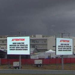 Hujan Deras dan Petir Menyambar, Free Practice II GP AS Ditunda