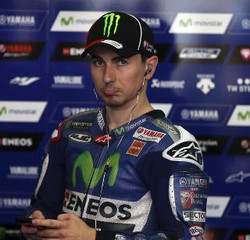 Start di Belakang Rossi, Lorenzo: Yang Penting Nanti Finis di Depan Dia