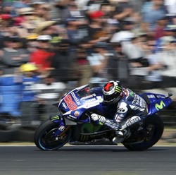 Lorenzo Lebih Kencang di Hari Kedua