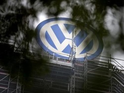 Tekor Akibat Skandal Emisi, VW Bekukan Program Promosi 2016?