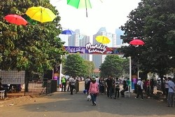Meriahnya Mandiri Karnaval di Parkir Timur Senayan