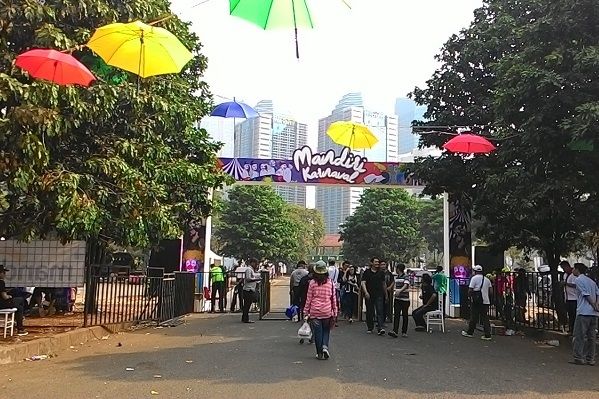 Meriahnya Mandiri Karnaval di Parkir Timur Senayan