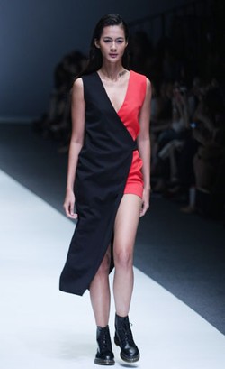 Debut Sentuhan Edgy Tex Saverio dalam Koleksi Harga Terjangkau