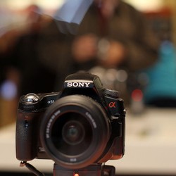 Sony Lirik Bisnis Image Sensor Toshiba