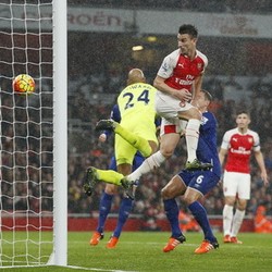 Atasi Everton, Arsenal Naik ke Puncak Klasemen