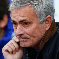 Chelsea di Boleyn Ground: 8 Kartu Kuning, 1 Kartu Merah, 3 Pengusiran