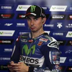 Lorenzo Sebut Hukuman Rossi Terlalu Enteng