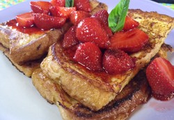 Resep Roti: French Toast with Strawberry Compote
