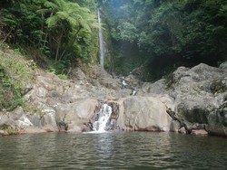 Liburan Tak Terlupakan di Air Terjun Tujuh Kenangan