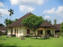 Bukan Sekadar Rumah Biasa, Ini Istana di Aceh