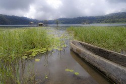 Mencari Ketenangan di Danau Tamblingan, Bali