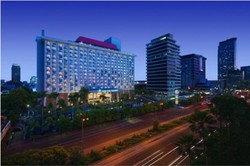 Menghabiskan Malam di Dekat Sarinah, Pusat Perbelanjaan Legendaris