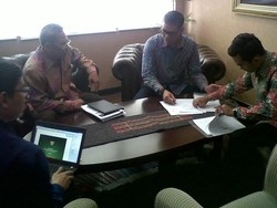 Urus Dokumen Izin Layanan 3 Jam Gratis Kecuali Notaris dan PNBP