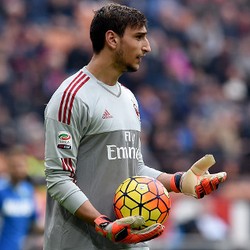 Mainkan Kiper Berusia 16 Tahun, Mihajlovic: Saya Tidak Peduli dengan Usianya