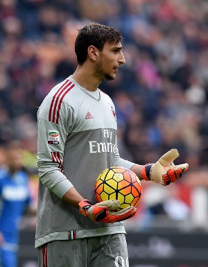 Mainkan Kiper Berusia 16 Tahun, Mihajlovic: Saya Tidak Peduli dengan Usianya