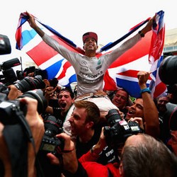 Hamilton Sudah Samai Gelar Ayrton Senna, Selanjutnya Apa?