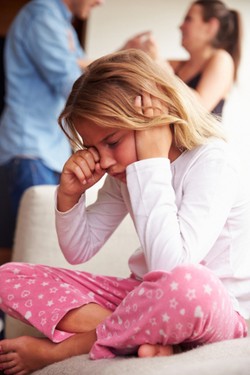 Ketika Poligami Terlalu Terfokus Pada Perasaan Istri, Suara Anak Terlupakan