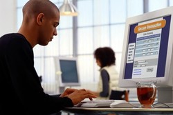 Aplikasi Travel Muslim, Mudahkan Turis Muslim Jalan-jalan