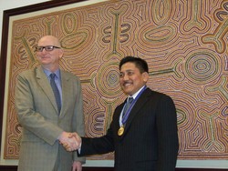 Perkuat Hubungan Militer, Mantan KSAL RI Terima Penghargaan dari Australia