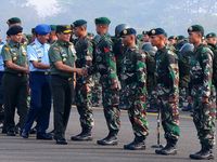 1.000 Prajurit TNI Diberangkatkan ke Riau