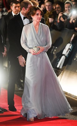 Parade Busana High-end dari Selebriti Dunia di Premier James Bond