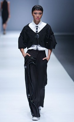 Ketika Gaya Street Style Tampil High End di Tangan Rama Dauhan