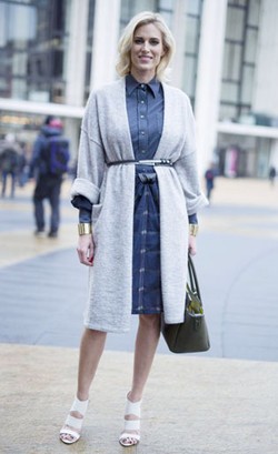 Tips Tampil Lebih Modis ke Kantor dengan Kardigan