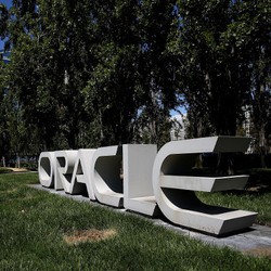 Oracle Saingi Microsoft & Amazon