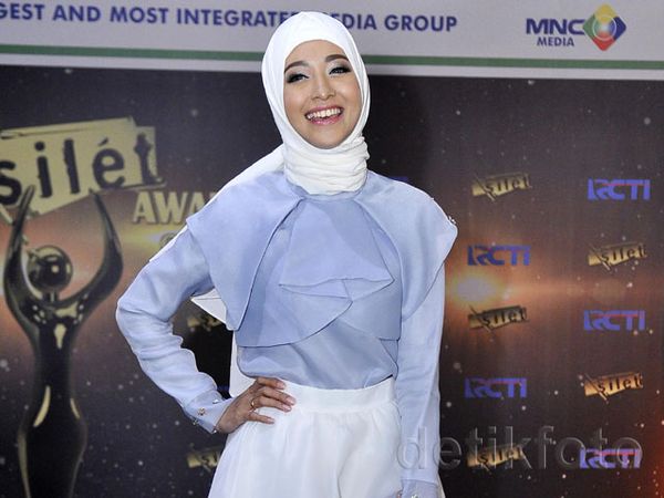 Tawa Ceria Poppy Bunga