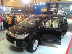 Mitsubishi Delica Royal Dibanderol Rp 450 Juta