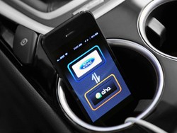 Asyik, Nyetir Mobil Bisa Sambil Update Status