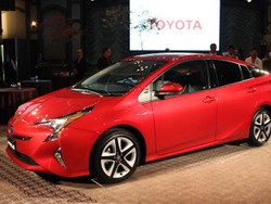 Toyota Mulai Beralih dari Bahan Bakar Minyak