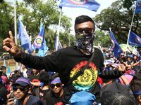 Demo Buruh di Depan Istana