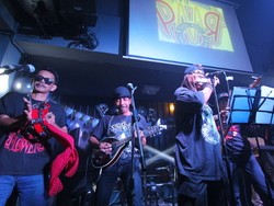 Bangunnya Lagi Orkes Moral Pengantar Minum Racun