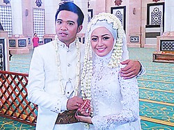 Roby Geisha-Cinta Ratu: Dari Sahabat Jadi Suami-istri