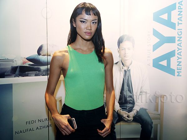 Gaya Kelly Tandiono di Premiere Film 'Ayah' ini Yay or Nay?