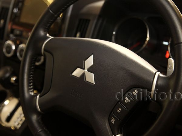 Mitsubishi Delica Royal Meluncur