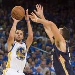 Curry Langsung Panas, Warriors Kalahkan Pelicans di Laga Pembuka