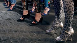 Sepatu Hak Tinggi Dilarang di Italia karena Gempa