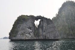 Melihat Batu Cinta di Raja Ampat