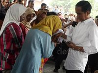Jokowi Sapa Korban Kabut Asap