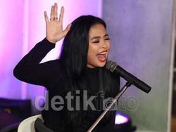 Hamil 4 Bulan, Tantri Kotak Tetap Manggung