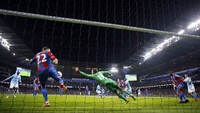 Gawang Crystal Palace dibobol oleh Wilfried Bony di menit 22. Andrew Yates/Reuters/detikFoto.