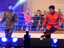 Reunian di Acara Militer, Donghae dan Shindong Nge-dance Lagu Super Junior