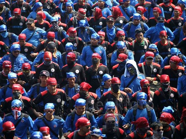 Buruh Longmarch ke Istana