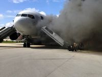Pesawat Terbakar Saat Akan Lepas Landas di Florida