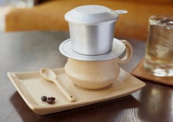 Yogurt, Telur, dan Sawo Juga Ditambahkan Dalam Racikan Kopi Vietnam