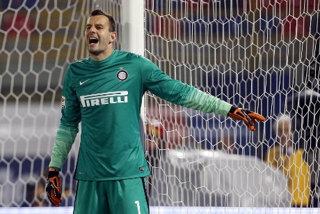 Handanovic Akan Bertahan di Inter