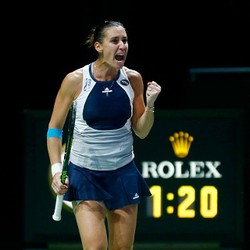 Flavia Pennetta Gantung Raket Usai Laga Lawan Sharapova