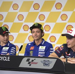 Vettel Sudah Nyatakan Dukung Rossi, Massa dan Rosberg Bagaimana?